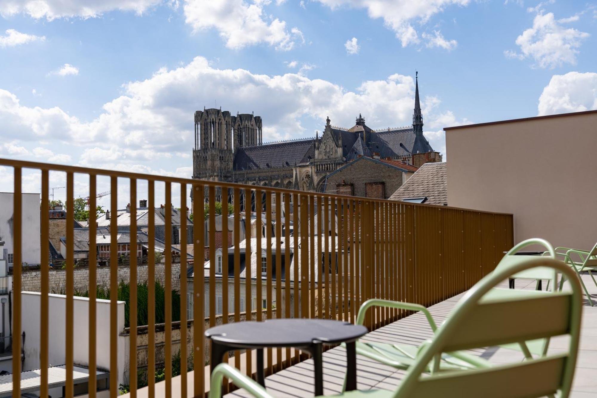 Les Suites 7 Anges - Parking, Vue Cathedrale & Centre Historique Reims Exterior foto
