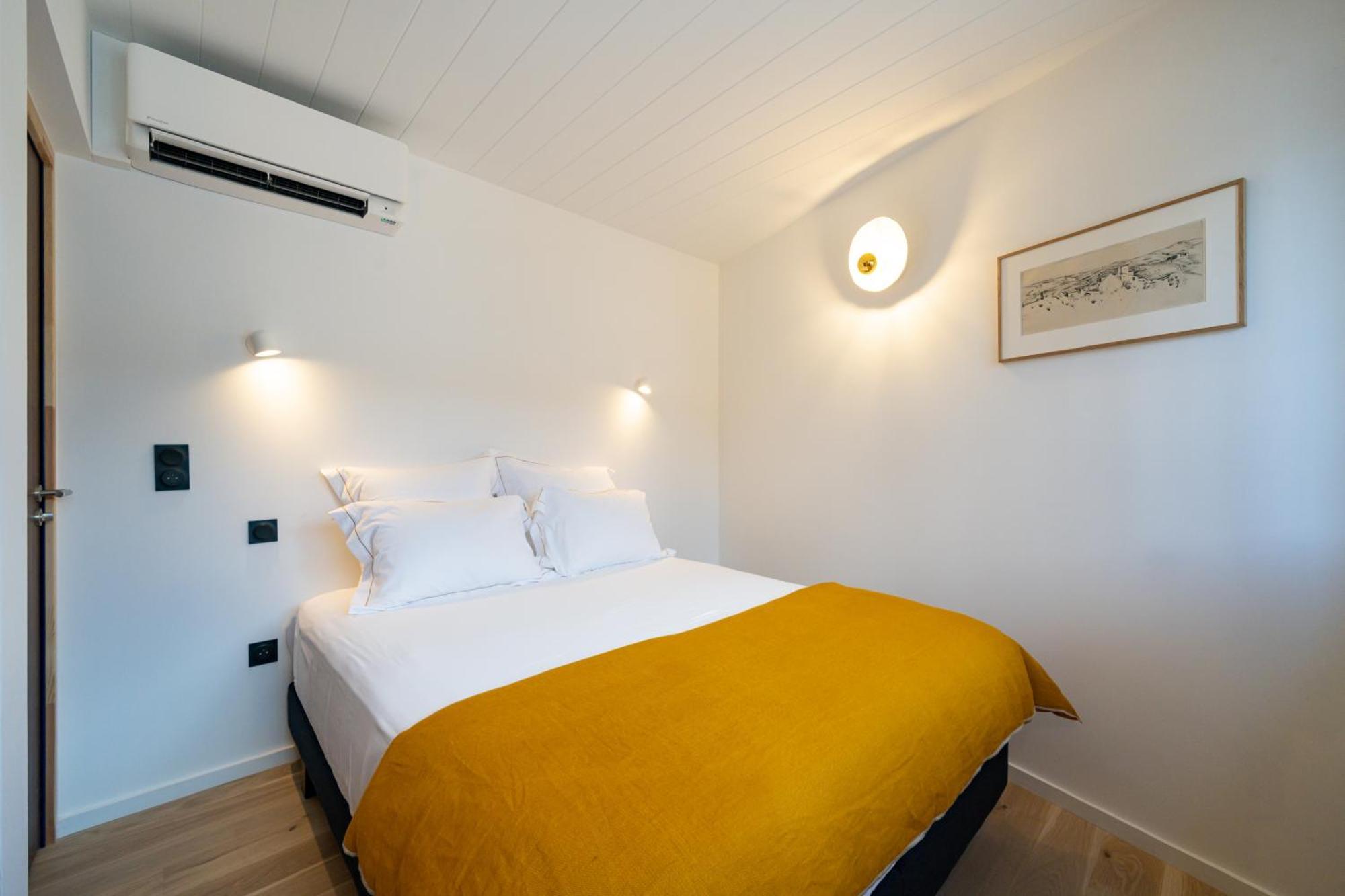 Les Suites 7 Anges - Parking, Vue Cathedrale & Centre Historique Reims Exterior foto