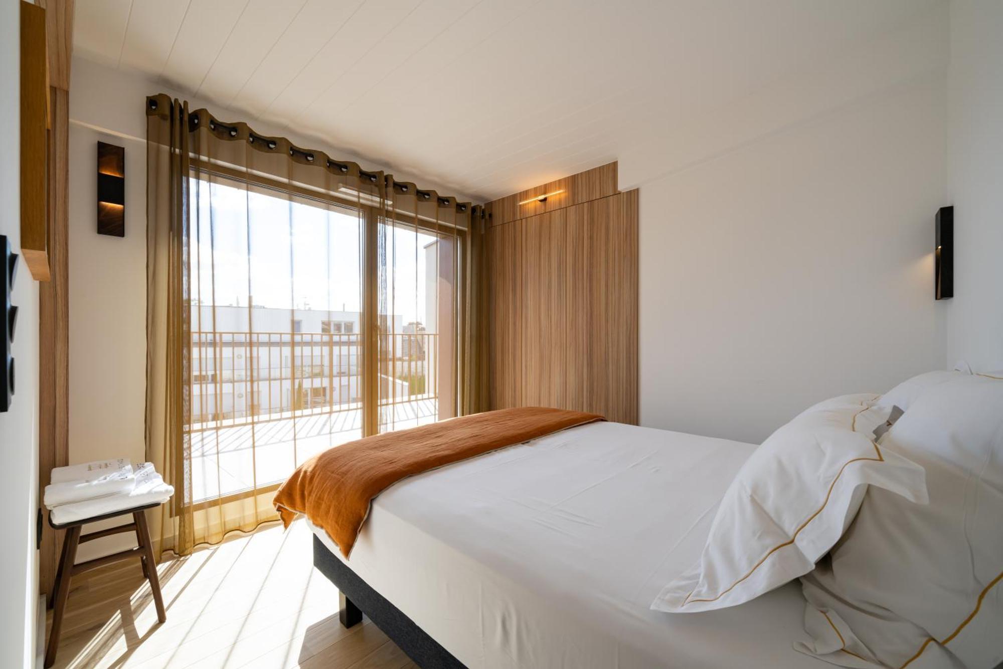 Les Suites 7 Anges - Parking, Vue Cathedrale & Centre Historique Reims Exterior foto